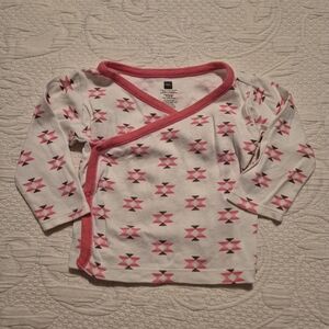 Tea Collection girls 6-12 months kimono top white with pink & gray print GUC